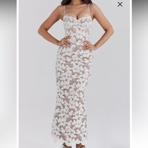 House of CB Pearl Floral Lace Gown Size M